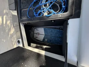 2019-axis-a22-143858-image12.webp