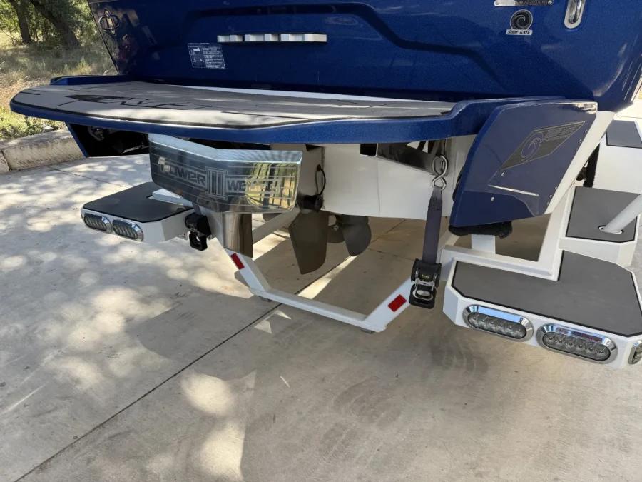 2019-axis-a22-143858-image19.webp