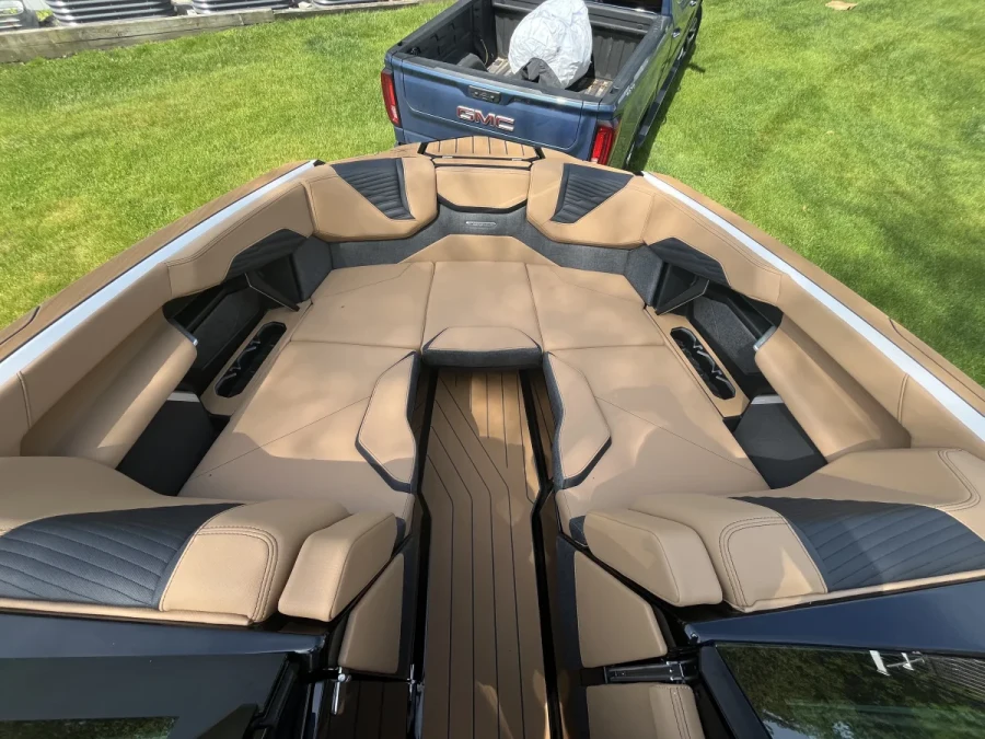 2026-mastercraft-x22-143883-image10.webp