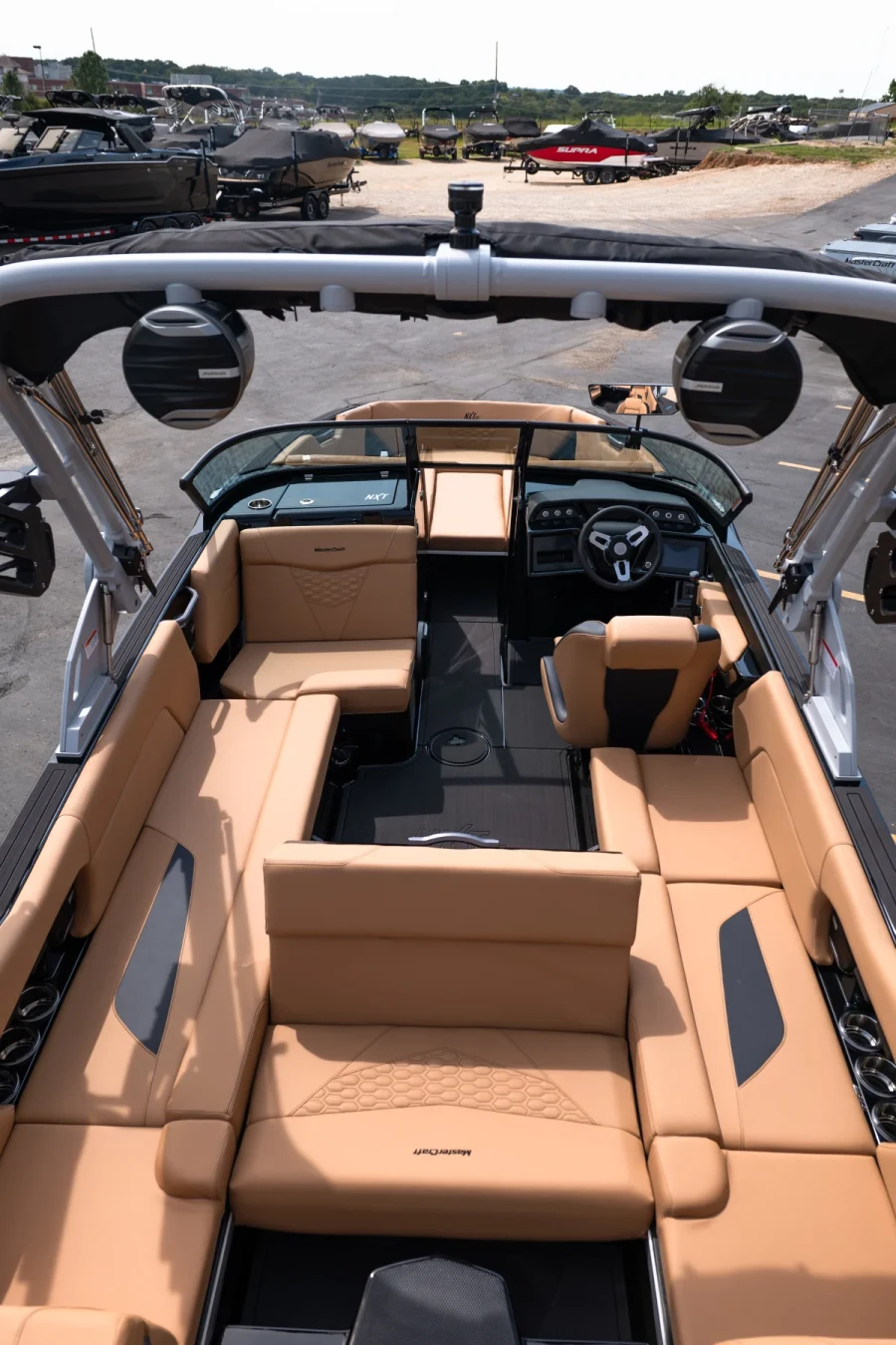 2027-mastercraft-nxt24-143914-image15.webp