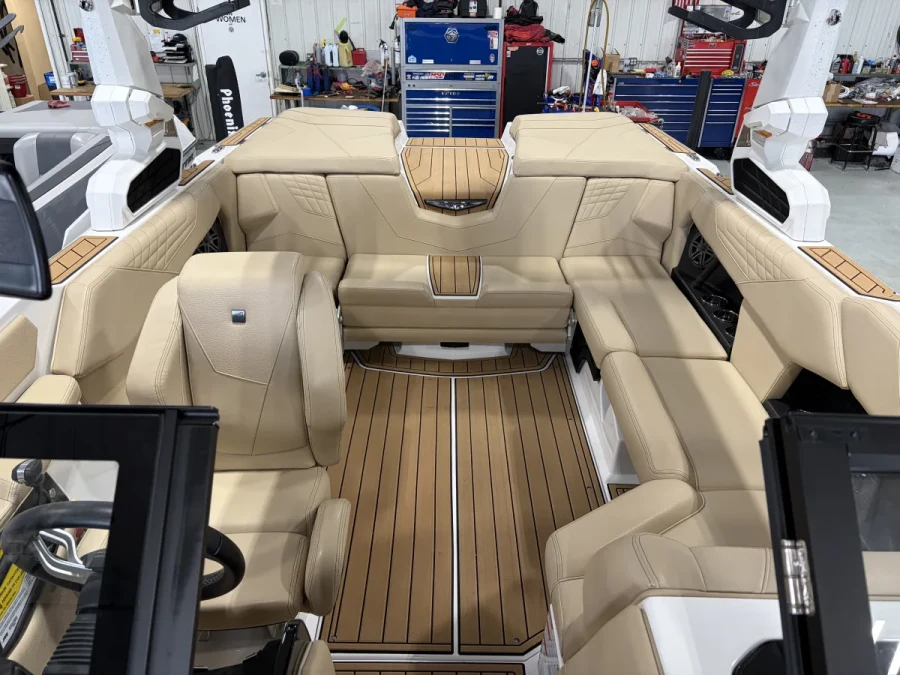 2023-nautique-s21-143820-image4.webp