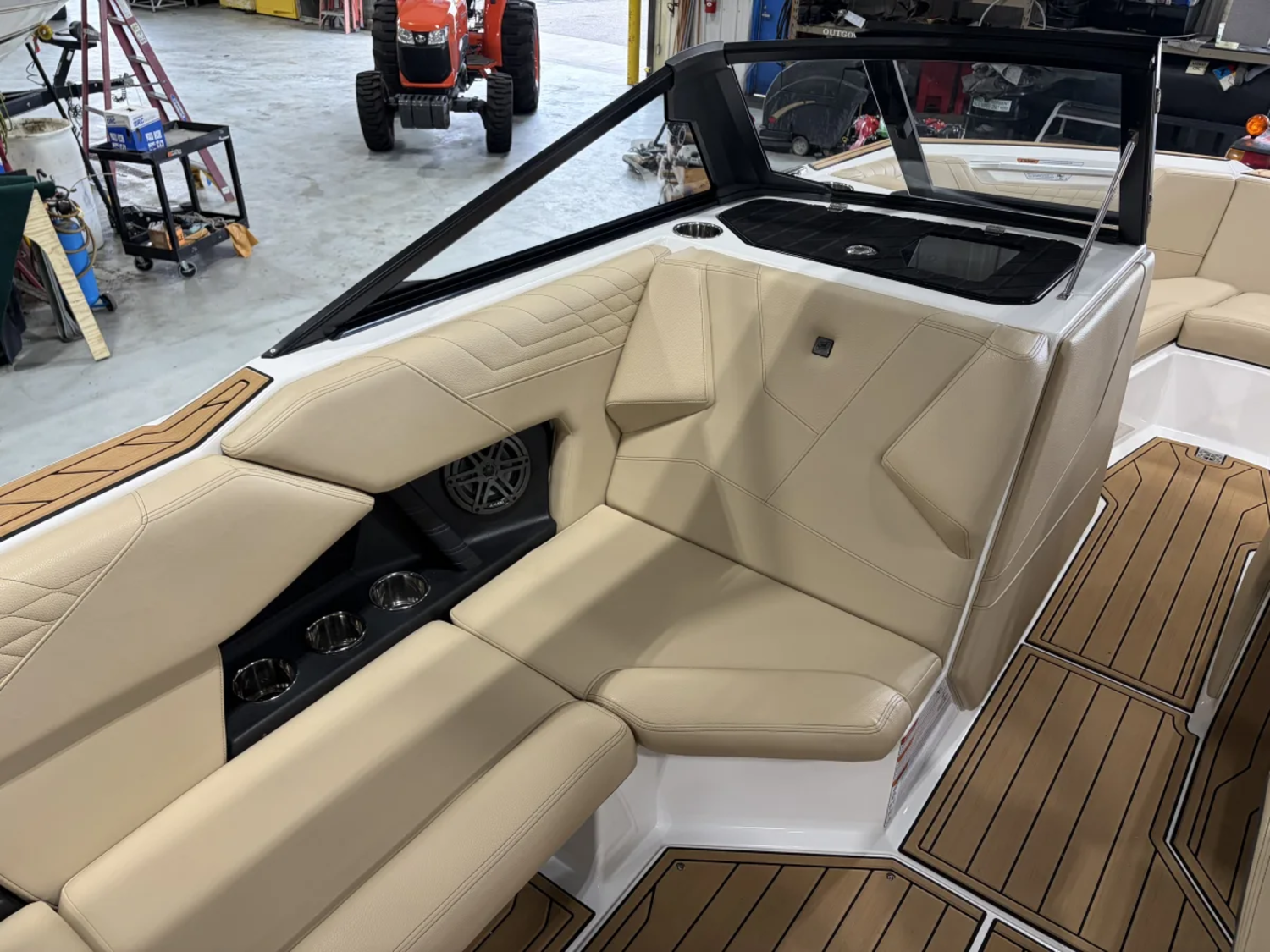 2023 Nautique S21