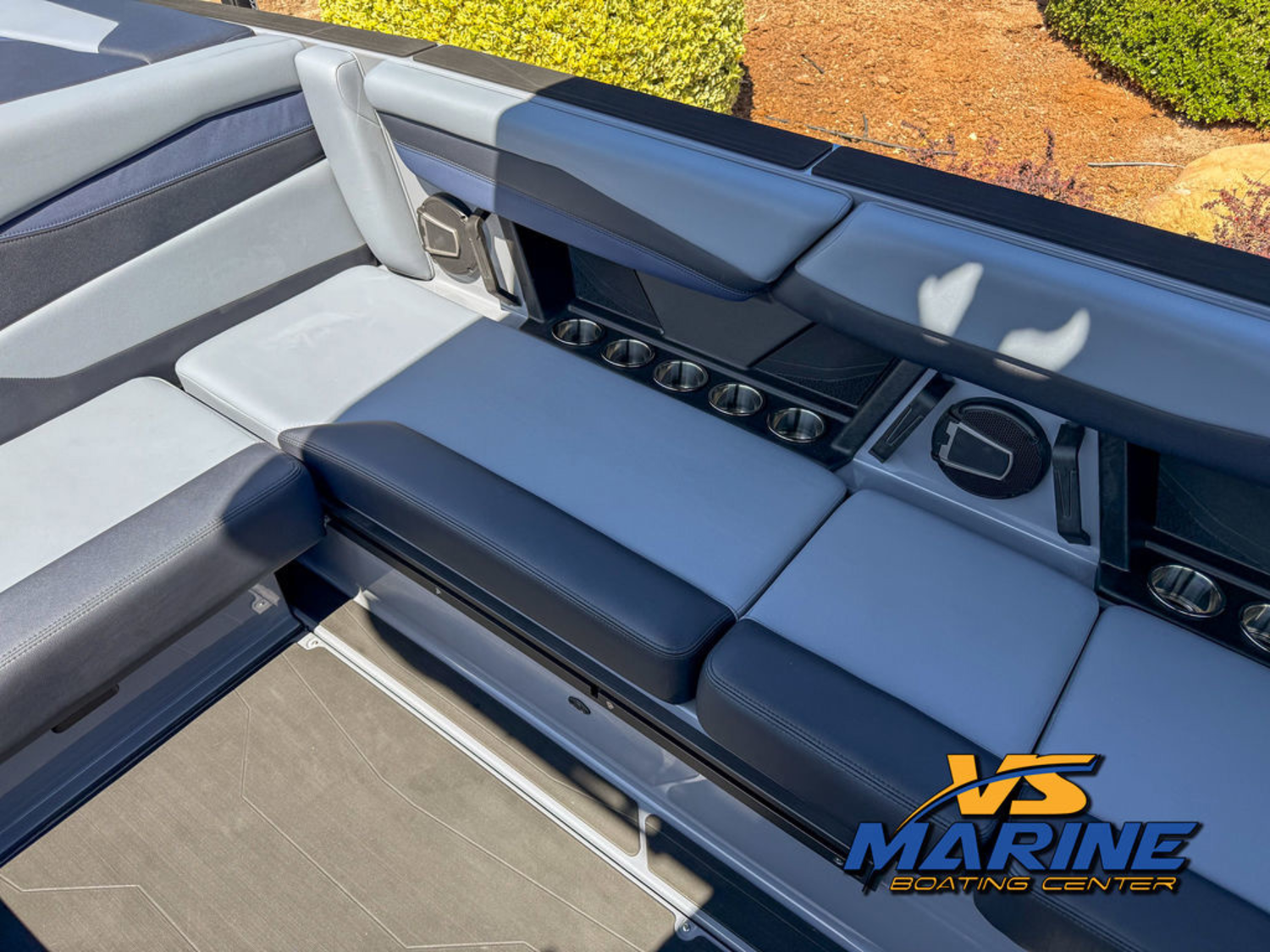2027 Axis Wake Research A245