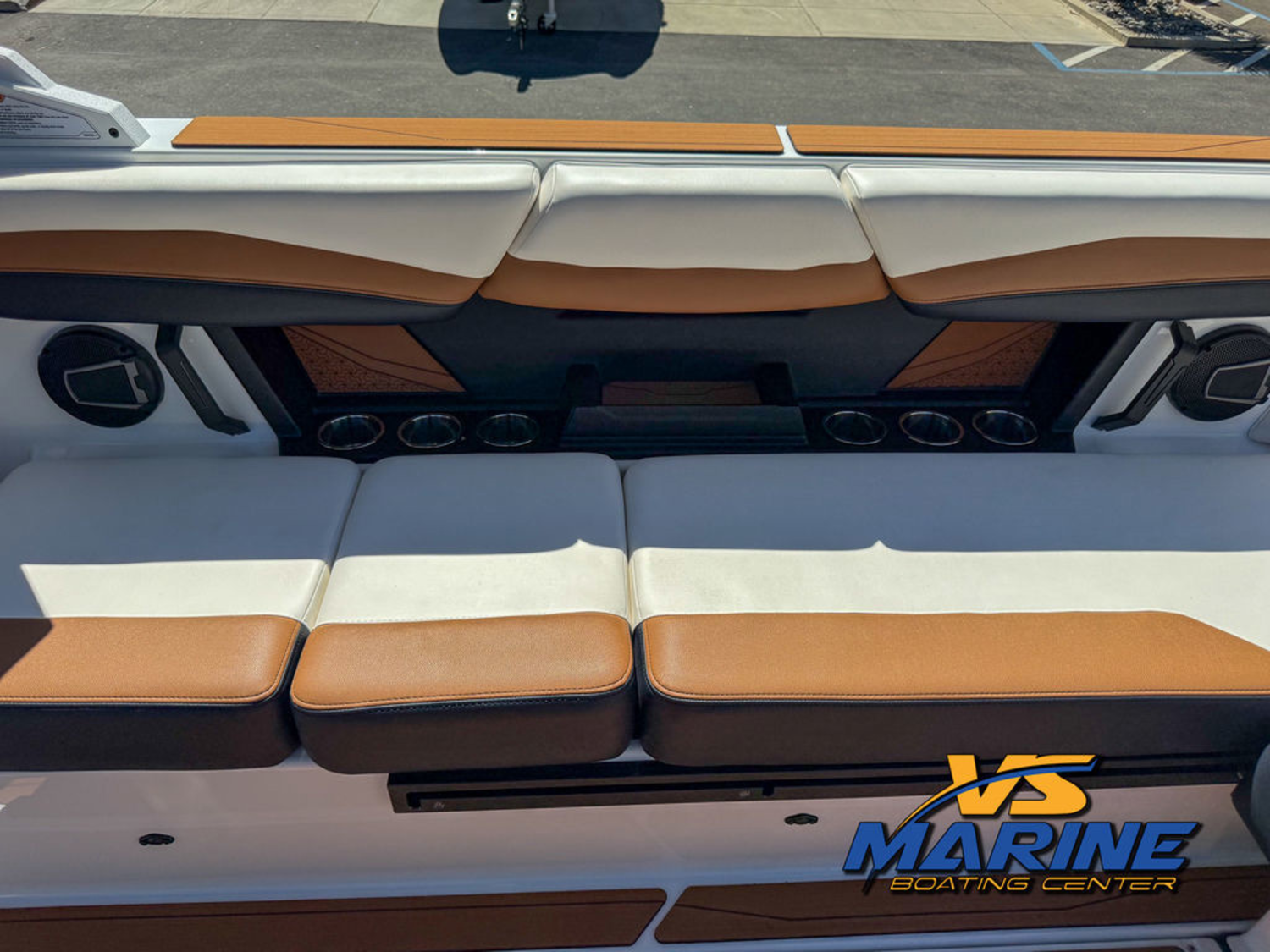 2027 Axis Wake Research A245