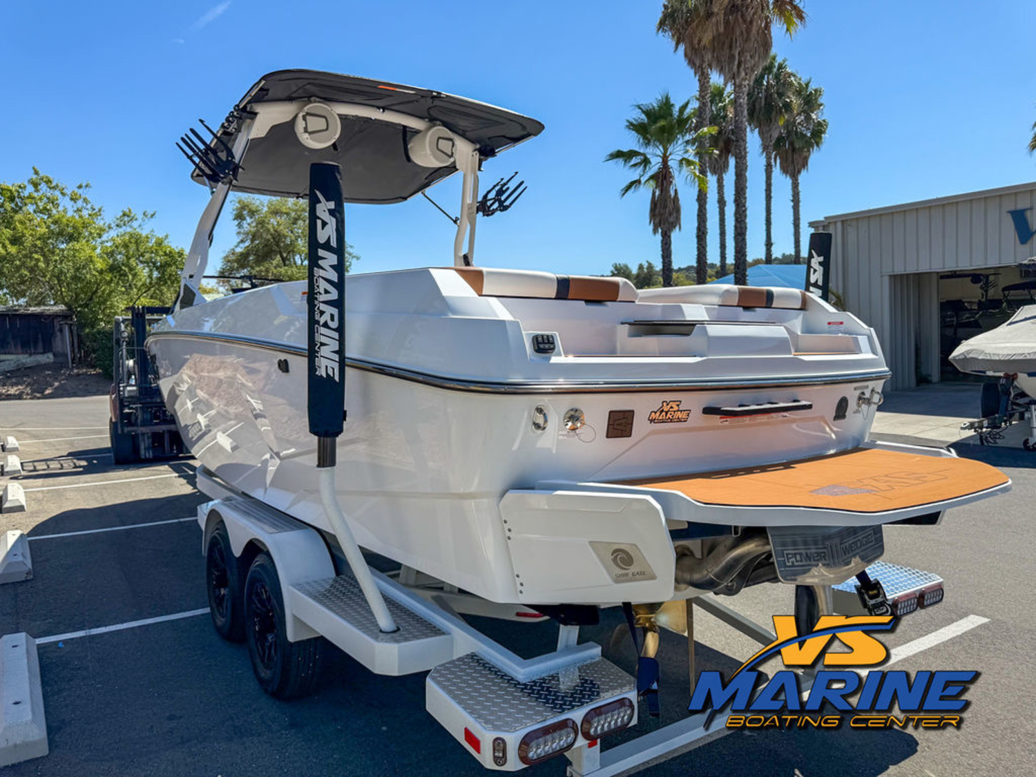 2027 Axis Wake Research A245