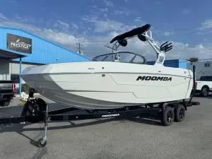 2027 MOOMBA Max Icon