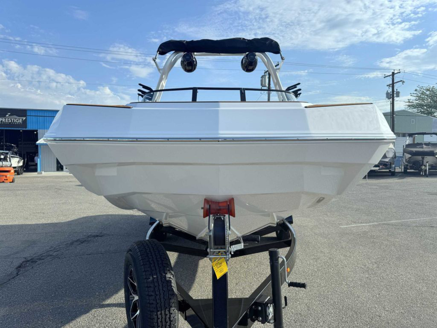 2027 MOOMBA Max