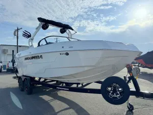 2027 MOOMBA Max Icon