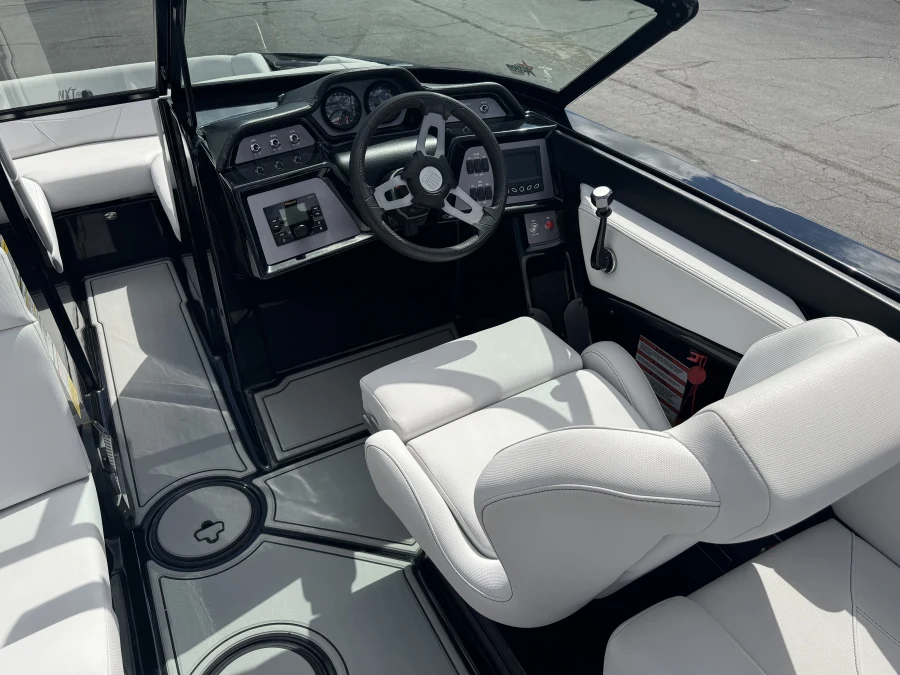 2020-mastercraft-nxt20-143950-image12