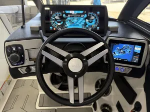 2018 Malibu 21 MLX Icon