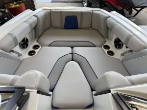 2018 Malibu 21 MLX Icon