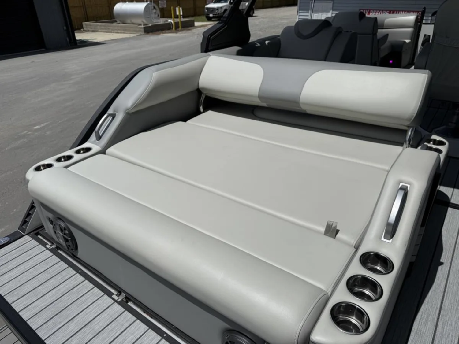 2025 Montara 23