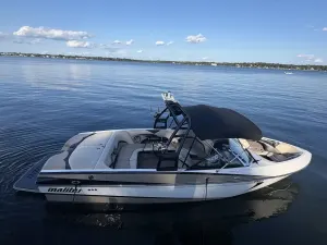 2009-malibu-sunscape-143967-image1.webp