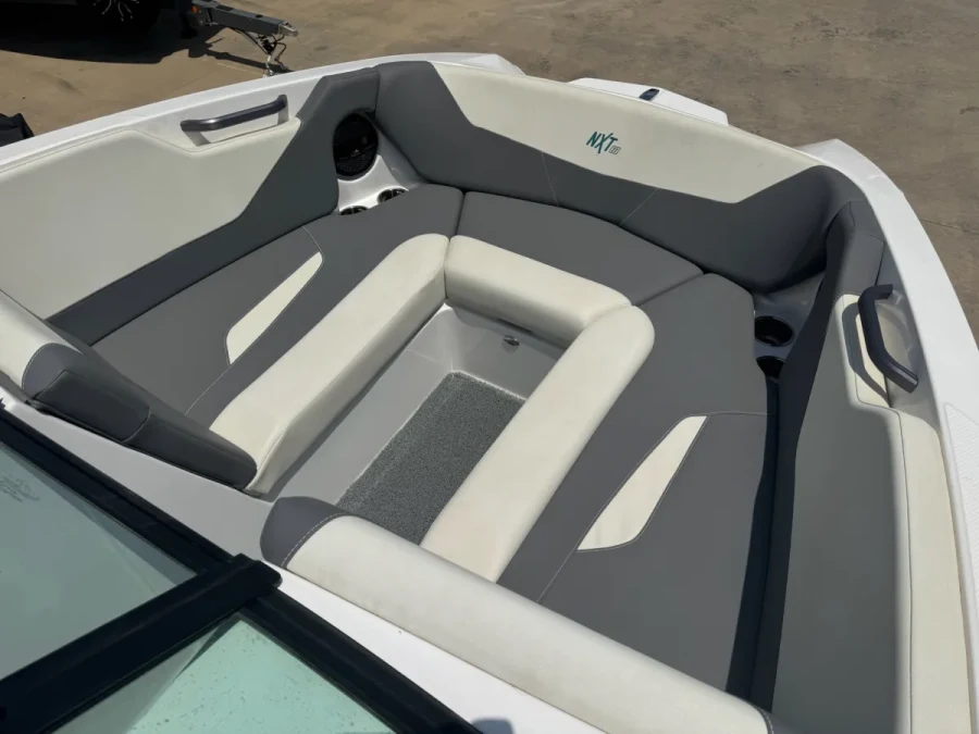 2022-mastercraft-nxt22-143970-image14.webp