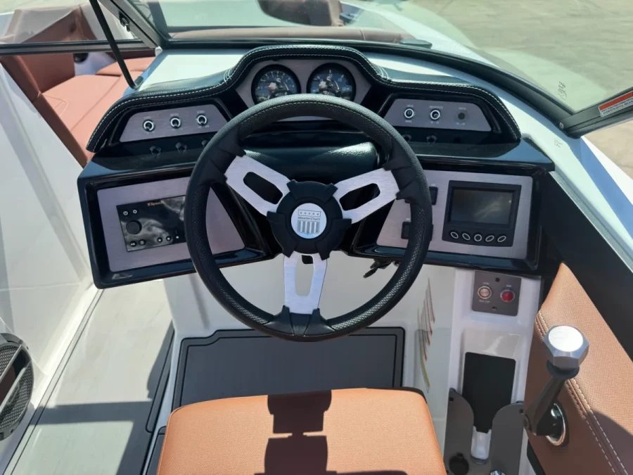 2022-mastercraft-nxt24-143972-image0.webp