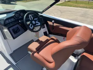 2022-mastercraft-nxt24-143972-image1.webp