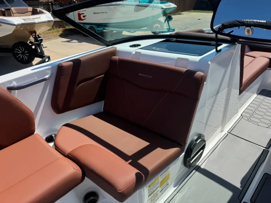 2022-mastercraft-nxt24-143972-image10.webp
