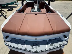 2022-mastercraft-nxt24-143972-image2.webp