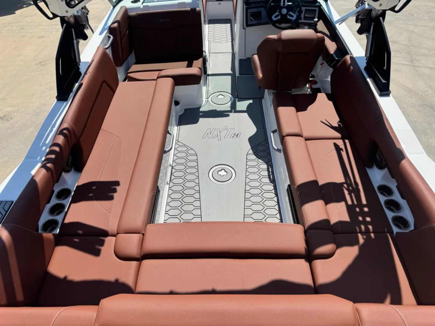 2022 MasterCraft NXT24