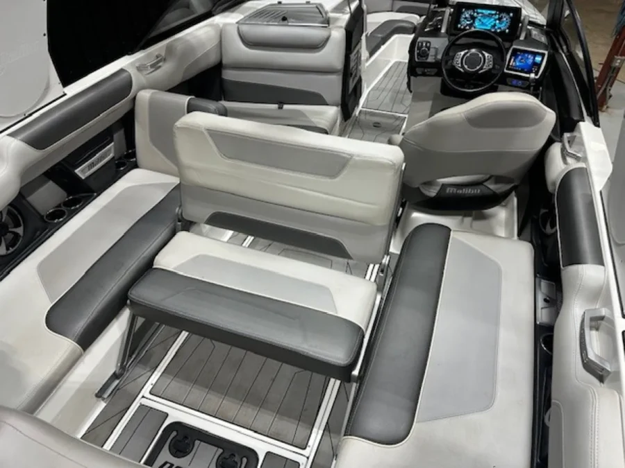 2018-malibu-m235-143974-image13.webp