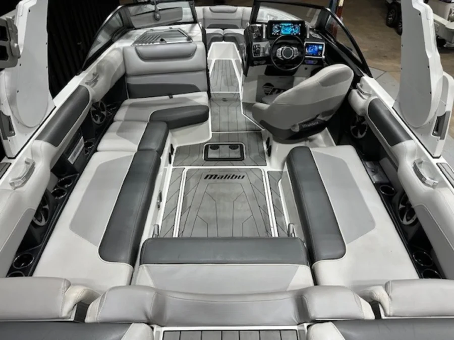 2018-malibu-m235-143974-image8.webp