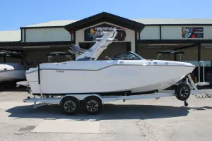 2027-malibu-m230-143978-image0.webp