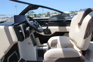 2027-malibu-m230-143978-image14.webp