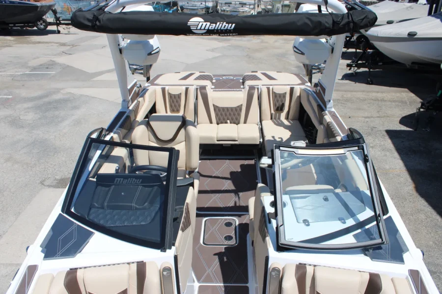 2027-malibu-m230-143978-image16.webp
