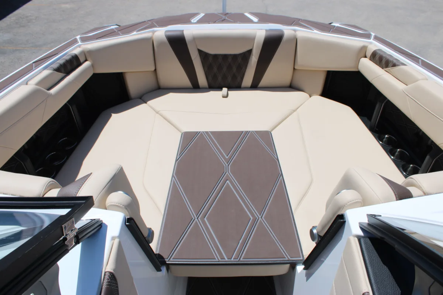 2027 Malibu M230