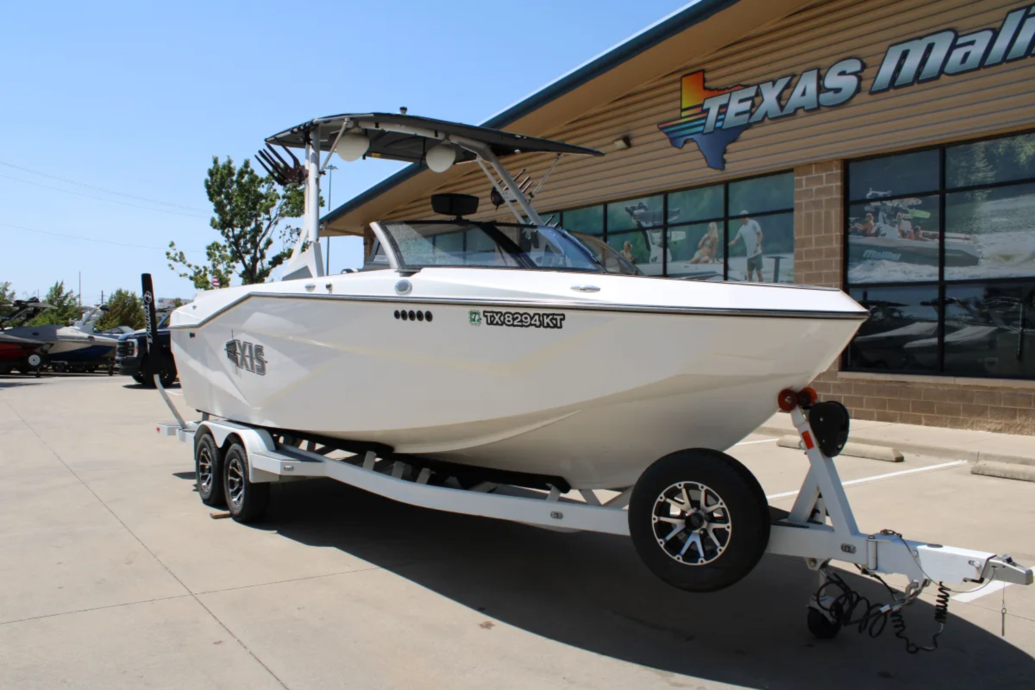 2023 Axis T250