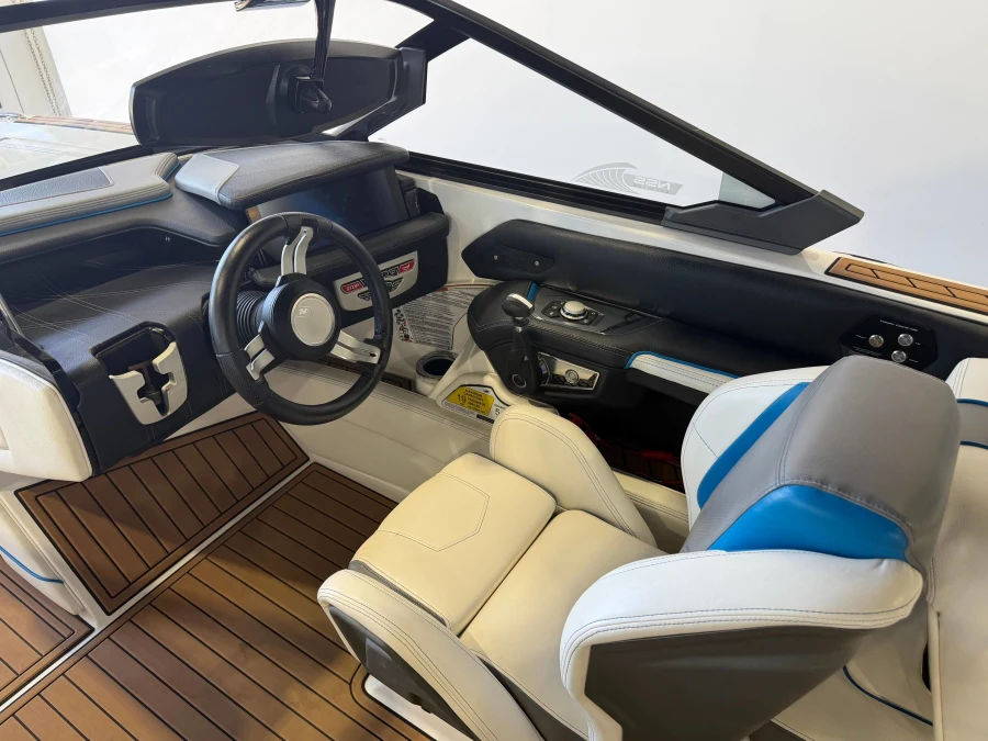 2019-nautique-g25-144015-image8