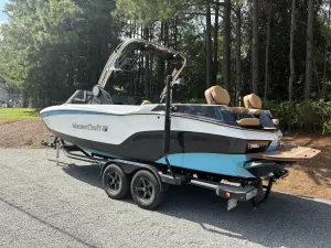 2023-mastercraft-xt24-144036-image12.webp
