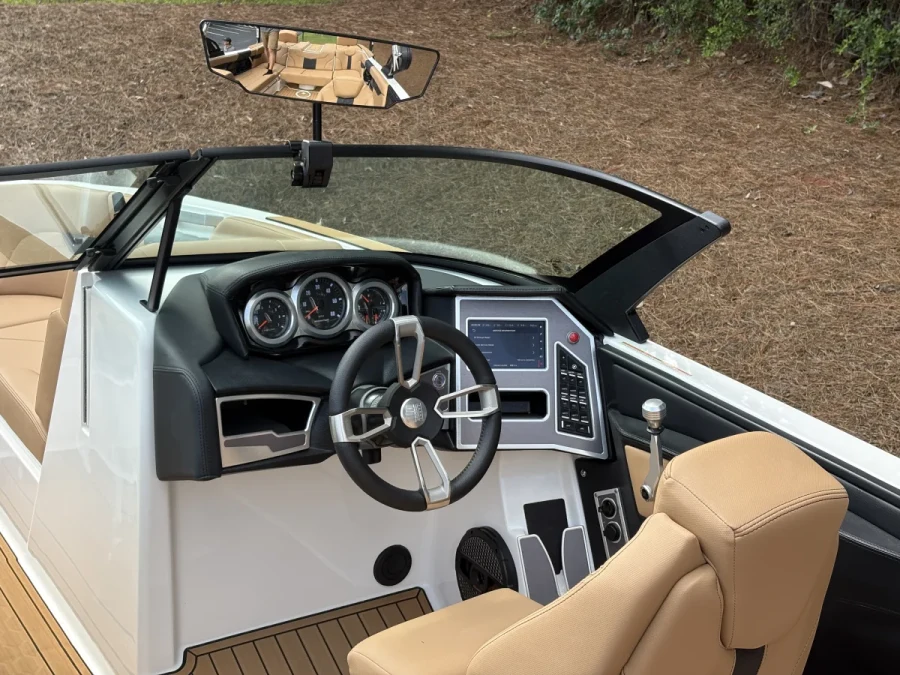 2023-mastercraft-xt24-144036-image15.webp