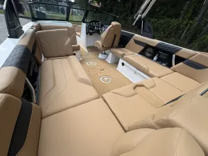 2023-mastercraft-xt24-144036-image18.webp