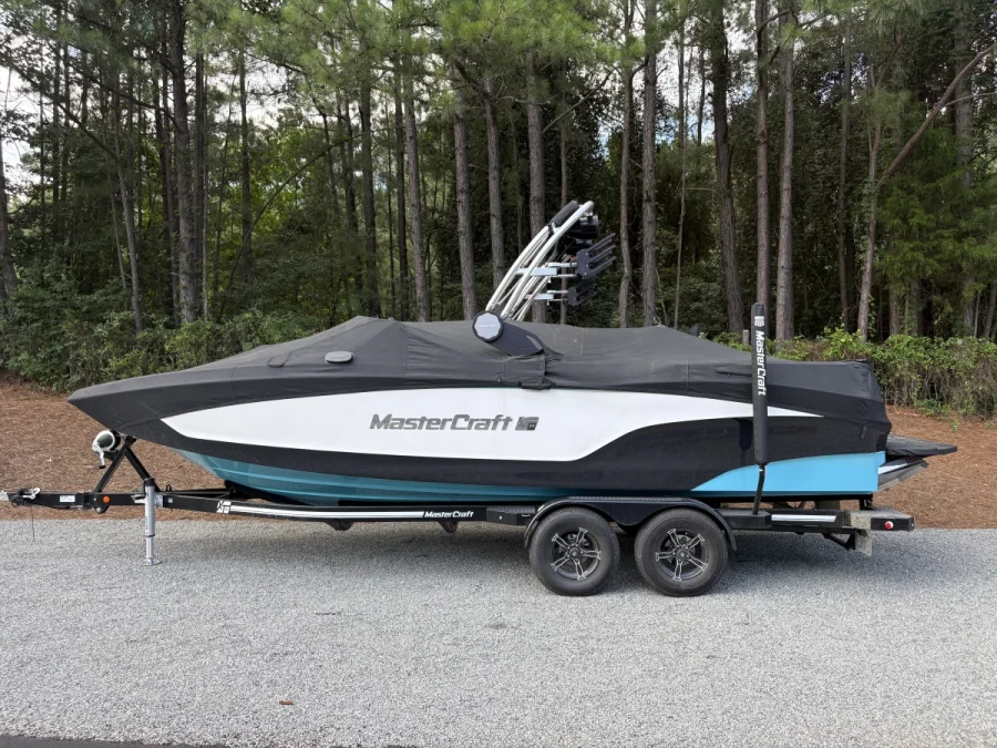 2023-mastercraft-xt24-144036-image24.webp