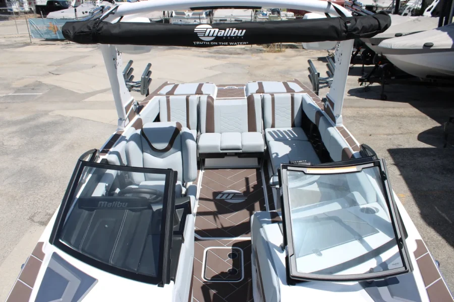 2026-malibu-wakesetter-23-lsv-144041-image17.webp