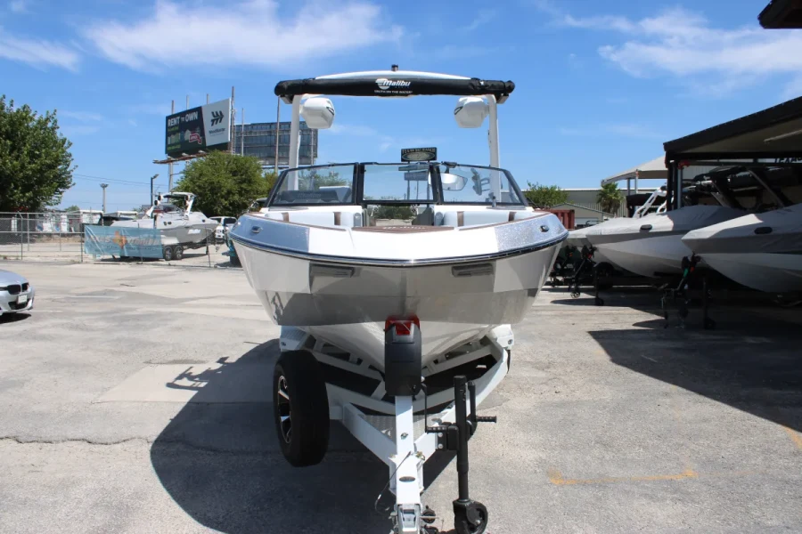 2026-malibu-wakesetter-23-lsv-144041-image2.webp
