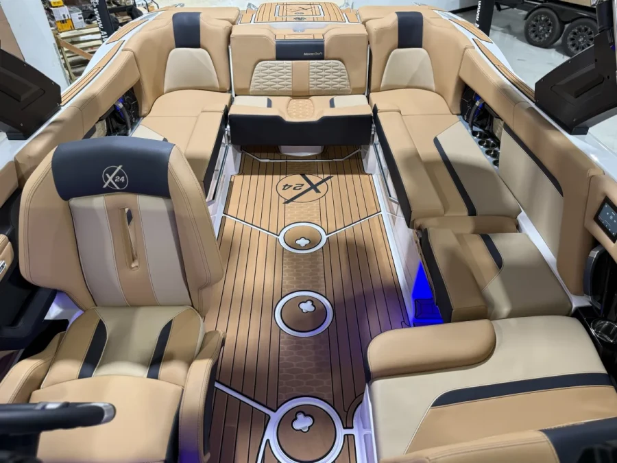2025-mastercraft-x24-144044-image15.webp