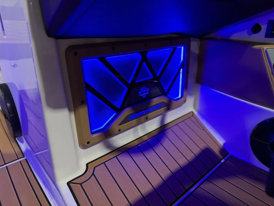 2025-mastercraft-x24-144044-image17.webp