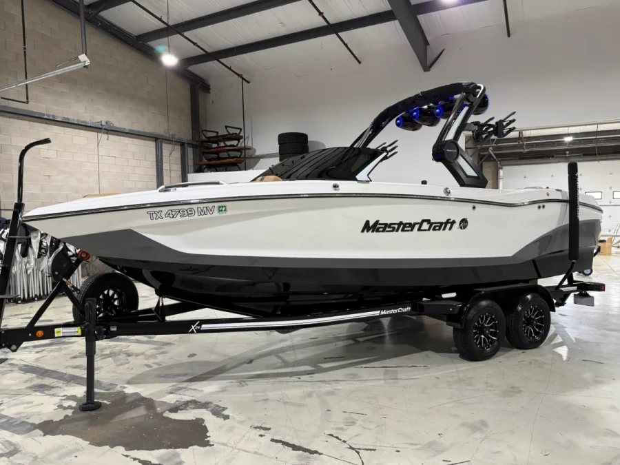 2025-mastercraft-x24-144044-image4.webp