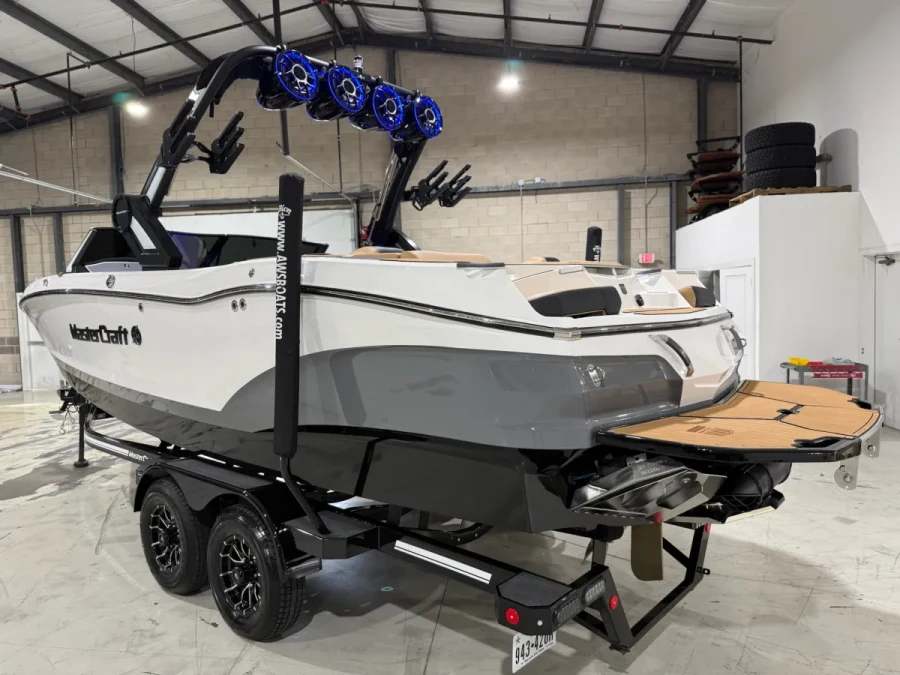 2025-mastercraft-x24-144044-image9.webp
