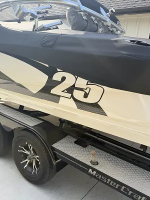 2013-mastercraft-x25-144047-image0.webp