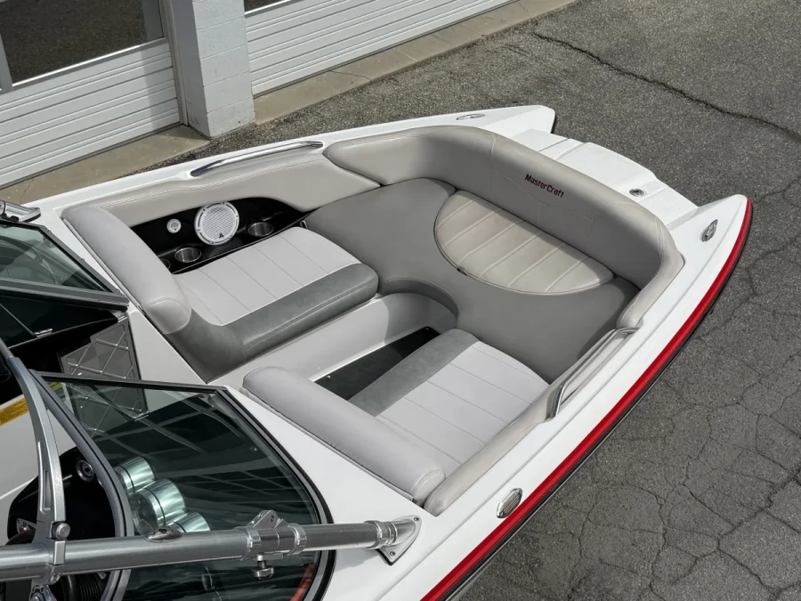 2008-mastercraft-x45-144054-image7.webp
