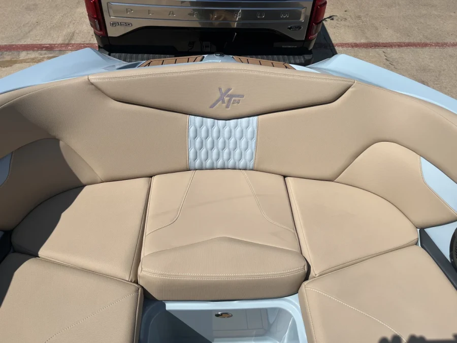 2022-mastercraft-xt24-142683-image2.webp