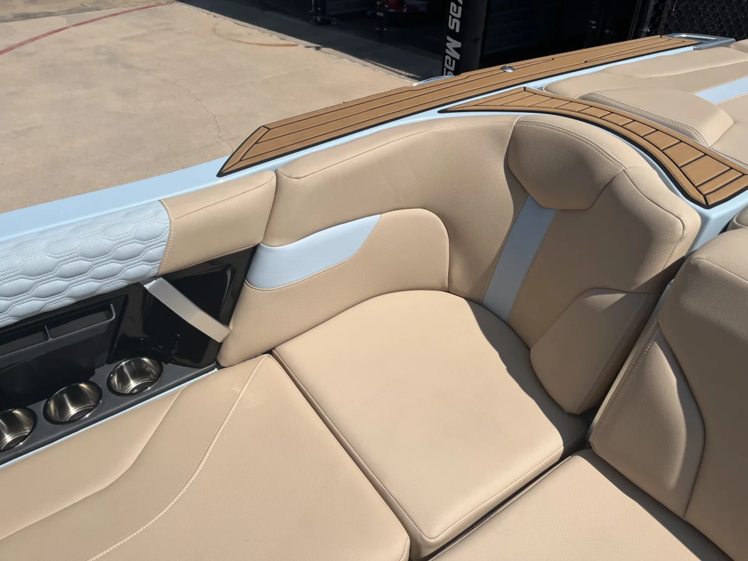 2022 MasterCraft XT24  One Owner 182.8 Hours