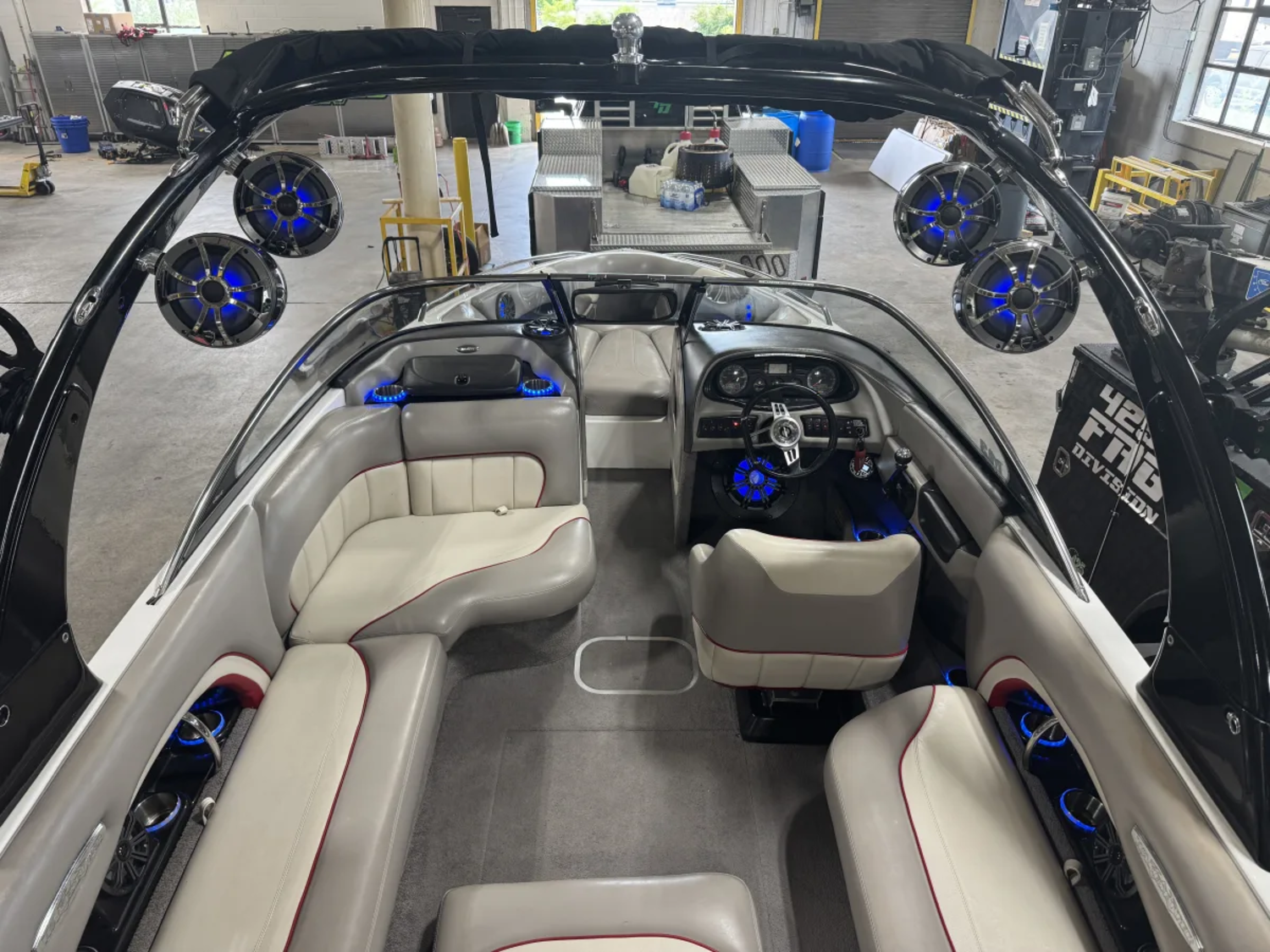 2006 Malibu Wakesetter 23LSV - 275 hours - 2021 Mastercraft Trailer