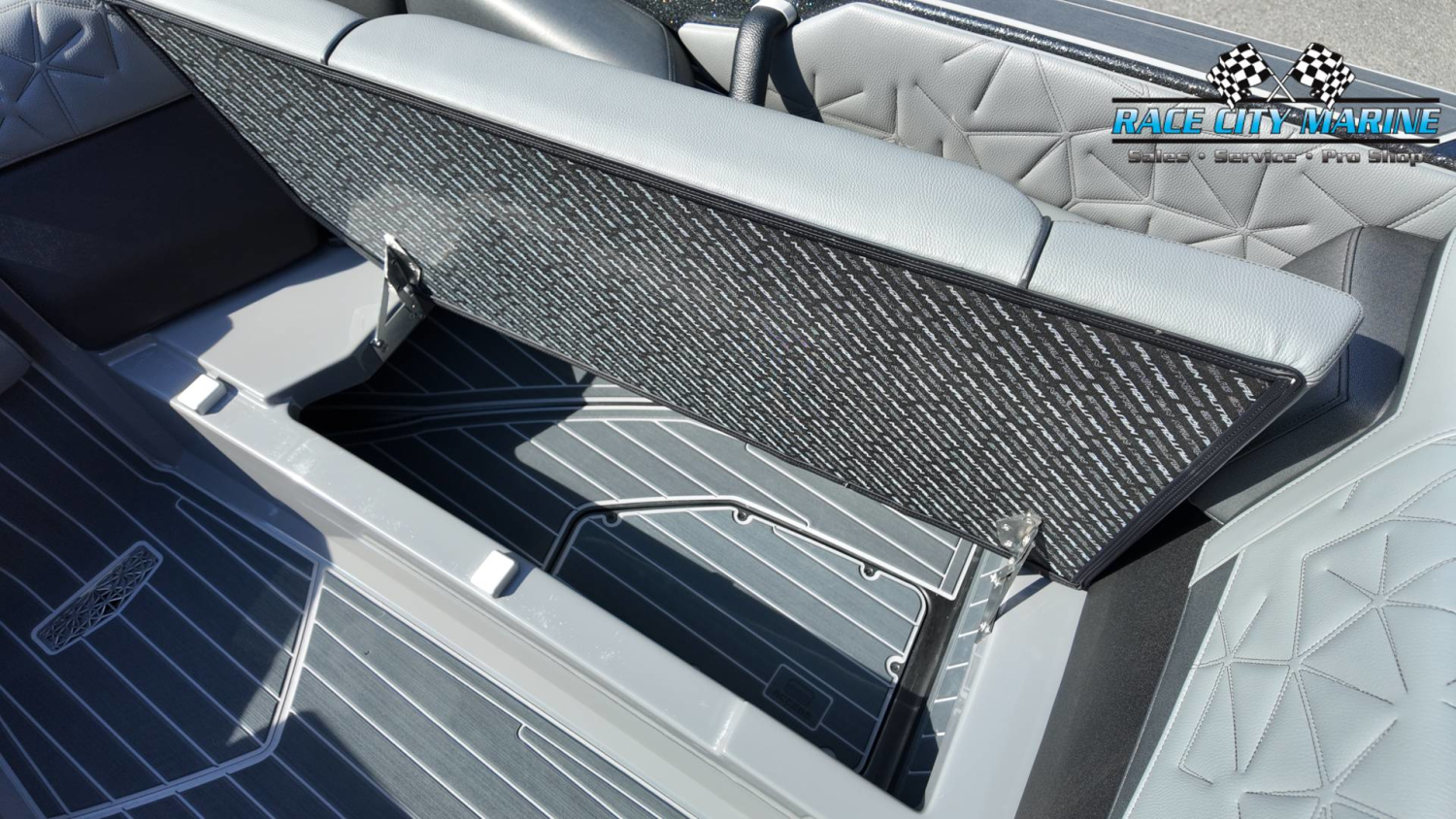 2022 Nautique P25 Paragon