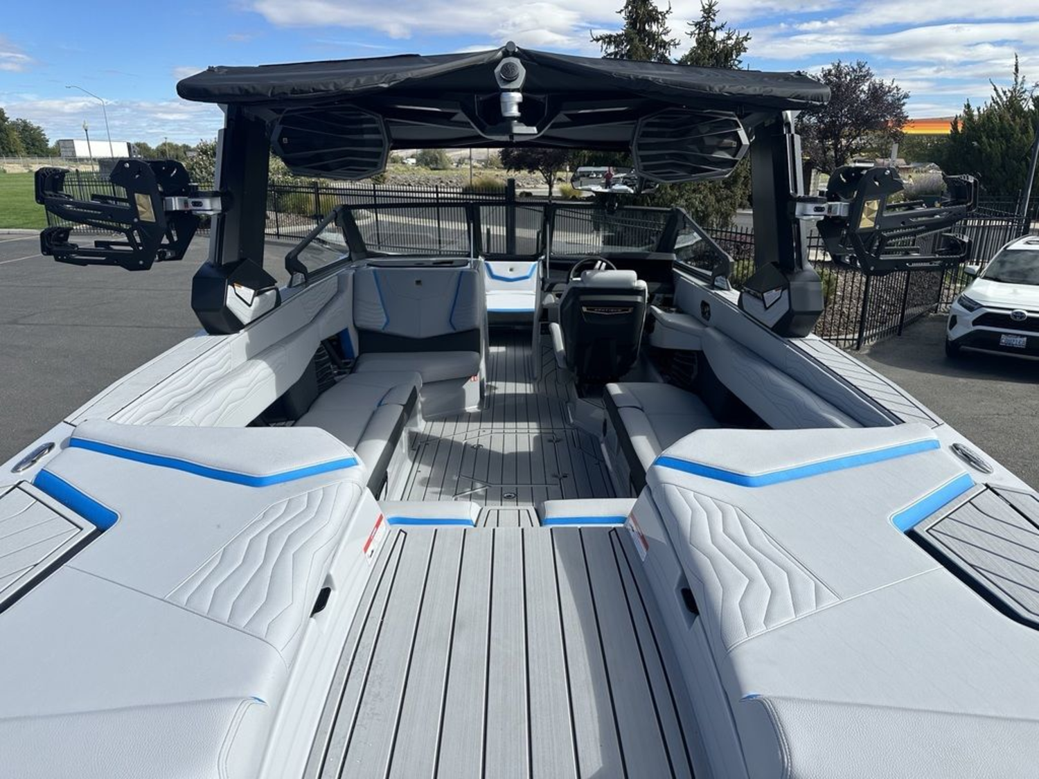 2027 Nautique G25