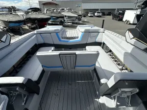 2027-nautique-g25-144092-image15