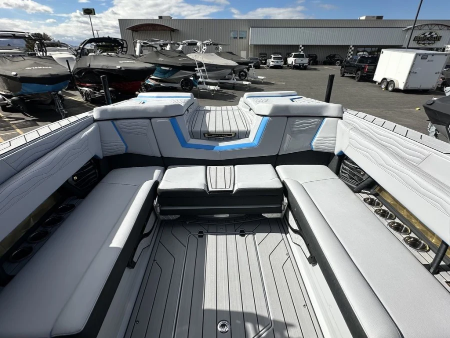 2027-nautique-g25-144092-image16